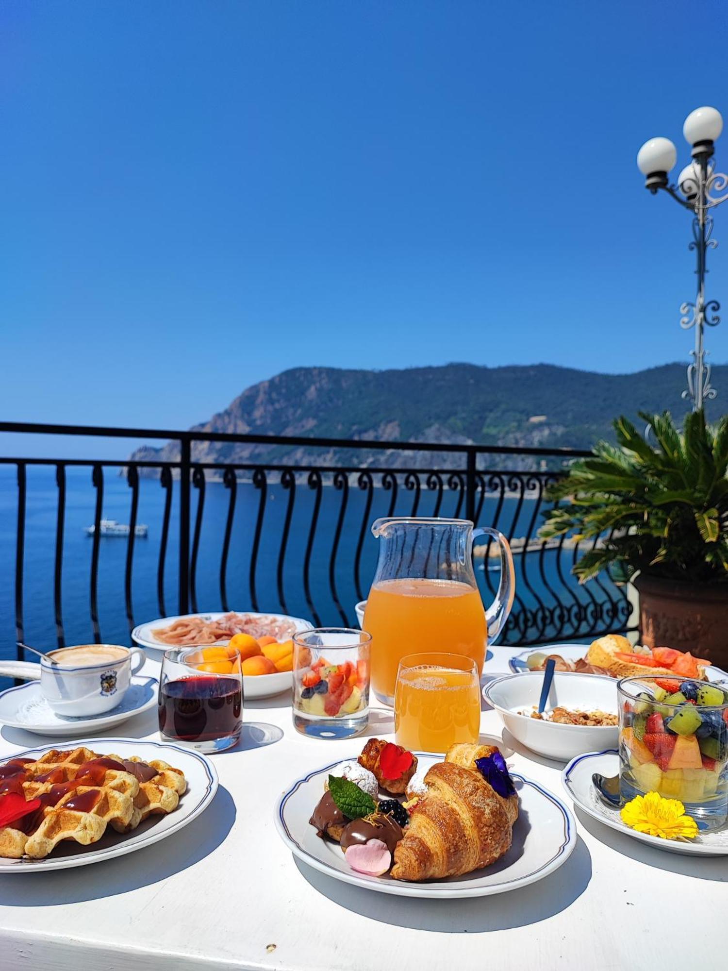 Hotel Porto Roca Монтероссо-аль-Маре Экстерьер фото